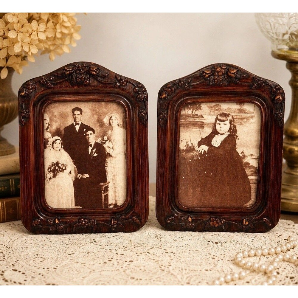 Vintage Carved Wood Picture Frames Matching Pair Yesteryear Floral Ornate